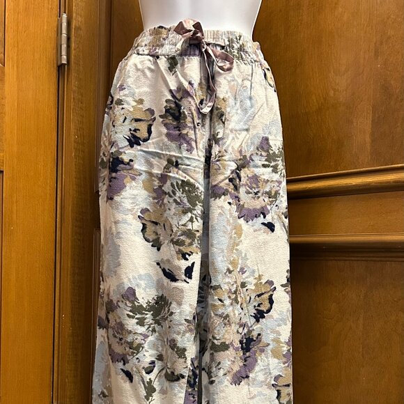 Soft Surroundings Flannel PJ Set - Picture 2 of 13